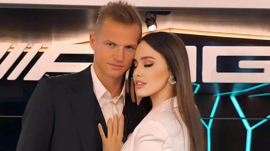 Анастасия Костенко и Дмитрий Тарасов планируют удочерить девочку из детдома