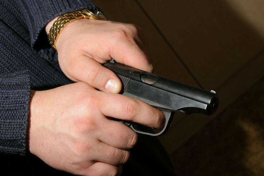 «Обычно с собой пистолет не носил, хранил дома»: выяснились причины стрельбы по самокатчикам в Москве