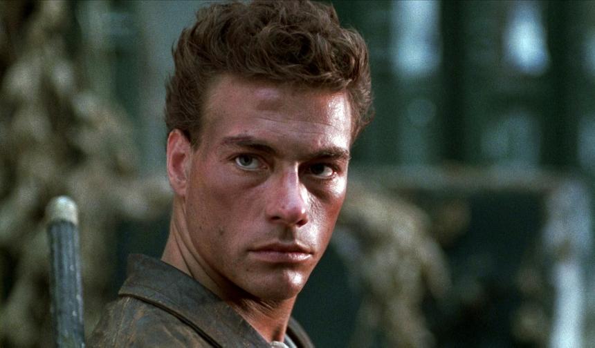 «Возраст – всего лишь цифра»: Жан-Клод Ван Дамм спустя 36 лет повторил свое легендарное фото