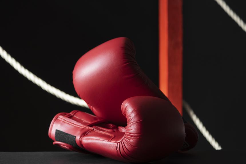 «Я родилась женщиной»: Губерниев поздравил боксершу-трансгендера* с победой на Олимпиаде