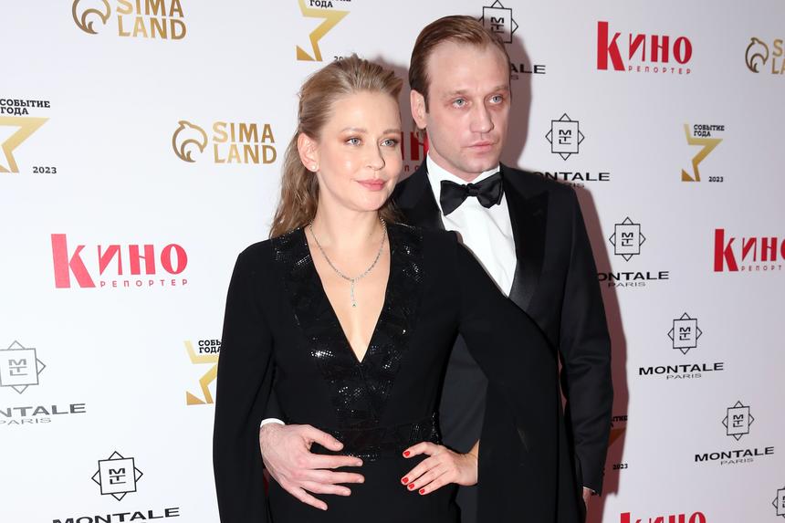 «Делимся какими-то мыслями»: Михаил Тройник заявил, что возлюбленная Юлия Пересильд помогает с актерской игрой