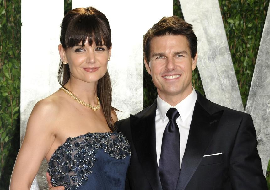 «Бабушка в магазине»: 45-летняя экс-супруга актера Тома Круза появилась на публике без макияжа