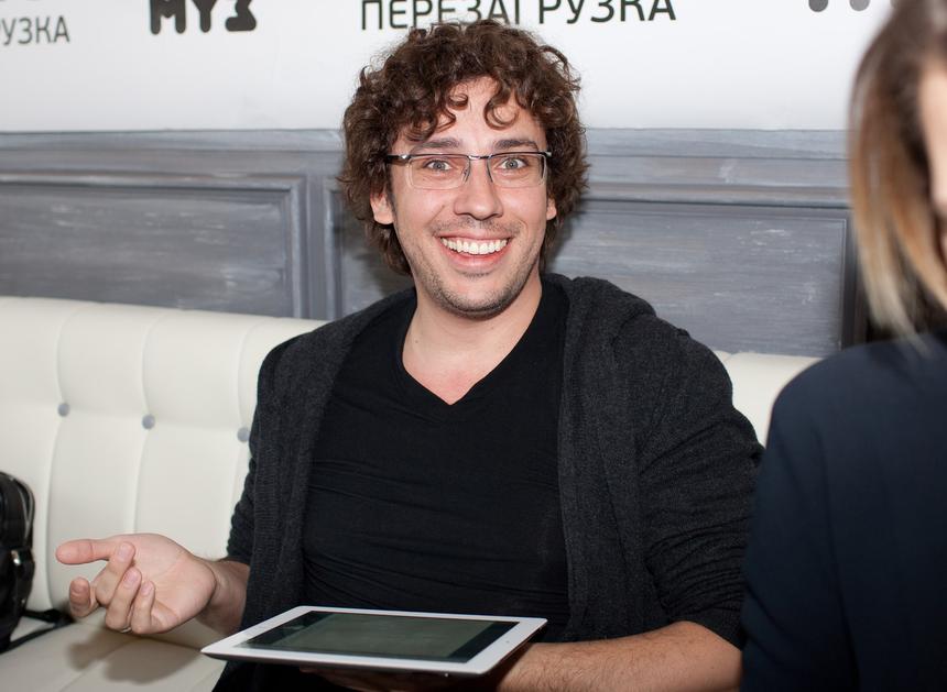 Обматеривший Максима Галкина* блогер раскрыл, почему унизил артиста на концерте в Юрмале