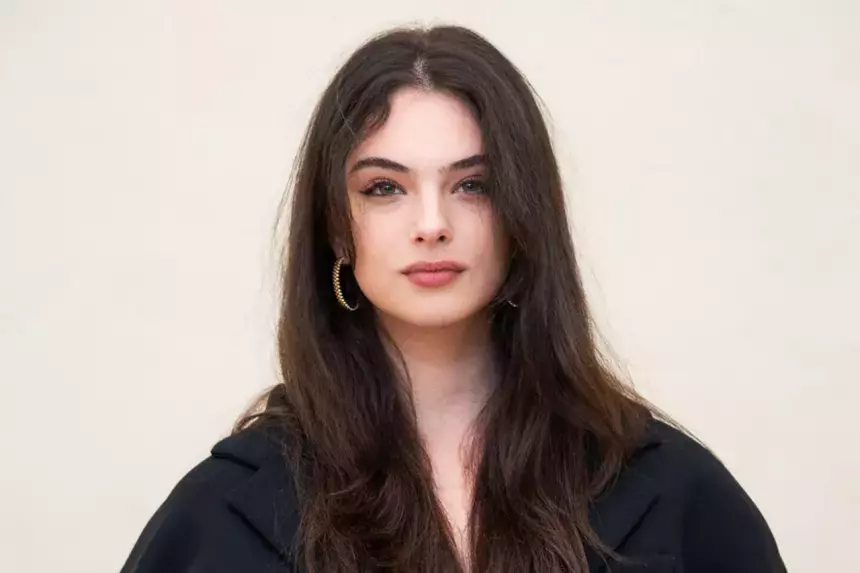 Линда Евангелиста и 19-летняя дочка Моники Беллуччи снялись для юбилейного Vogue