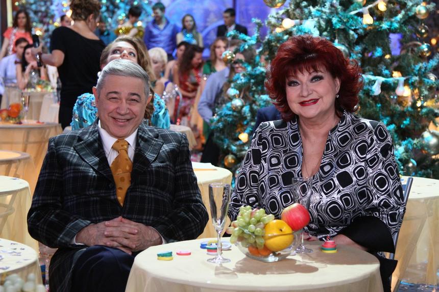 Пластика и аппаратная косметология: раскрыт секрет молодости 71-летней Елены Степаненко