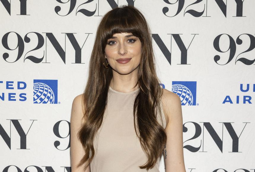 Звезда «50 оттенков серого» разорвала помолвку спустя семь лет романа