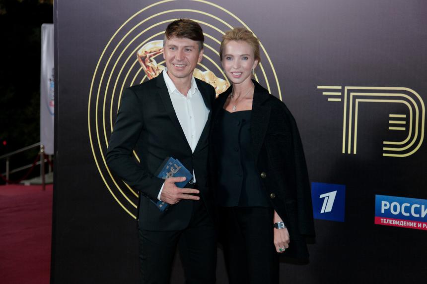 «Я уже тогда наглым был»: Алексей Ягудин рассказал о знакомстве с женой Татьяной Тотьмяниной