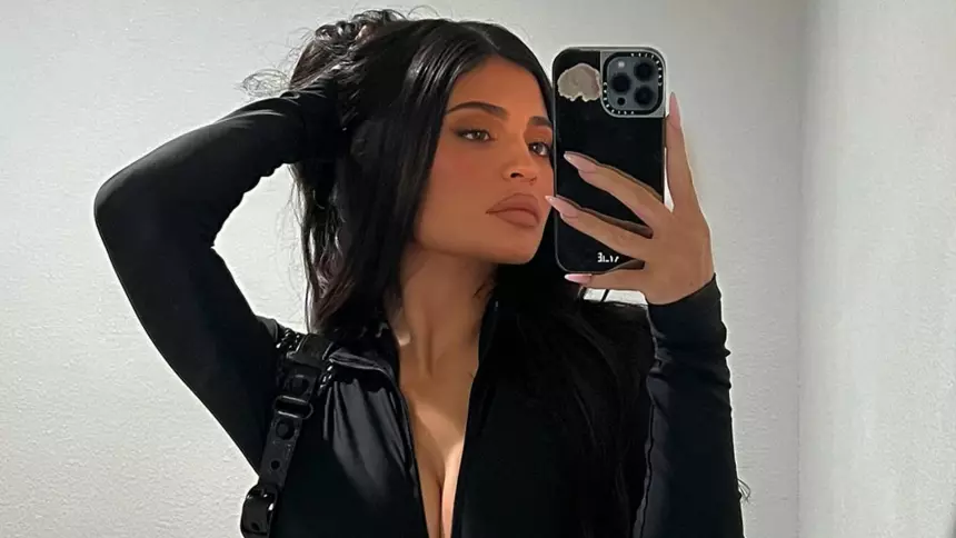 «Люди не проявили ко мне достаточного сочувствия»: Кайли Дженнер ответила на слухи о приеме «Оземпика»