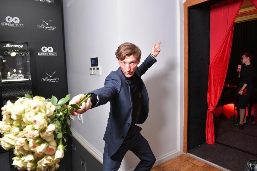 «Здесь разговаривай спокойно»: Павел Воля осадил Сашу Стоуна на шоу «Выжить в Дубае»