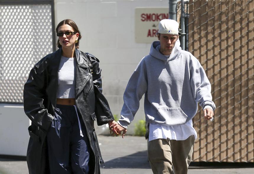 Поклонники считают, что Хейли и Джастин Бибер тайно стали родителями