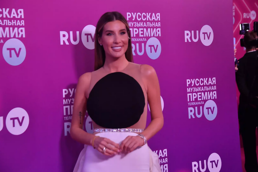 Певица Кети Топурия устроила фотосессию для новорожденной дочери Николь