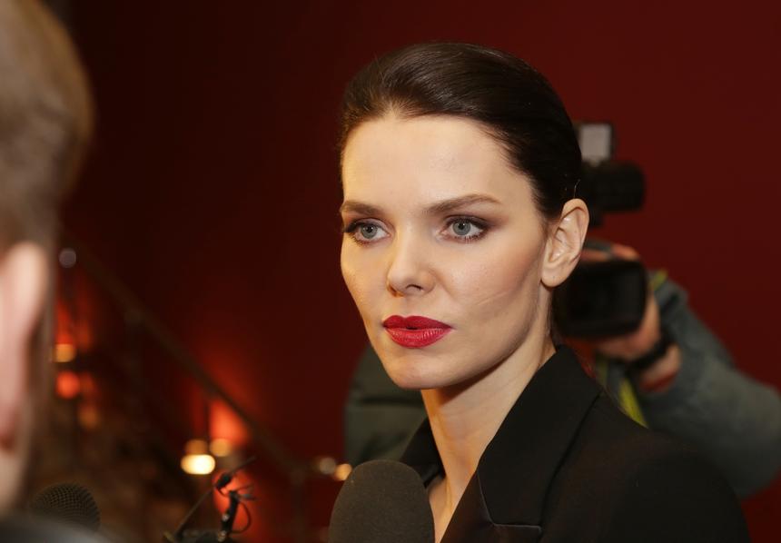 Пришла в прозрачном платье: 38-летняя Елизавета Боярская удивила образом на фестивале