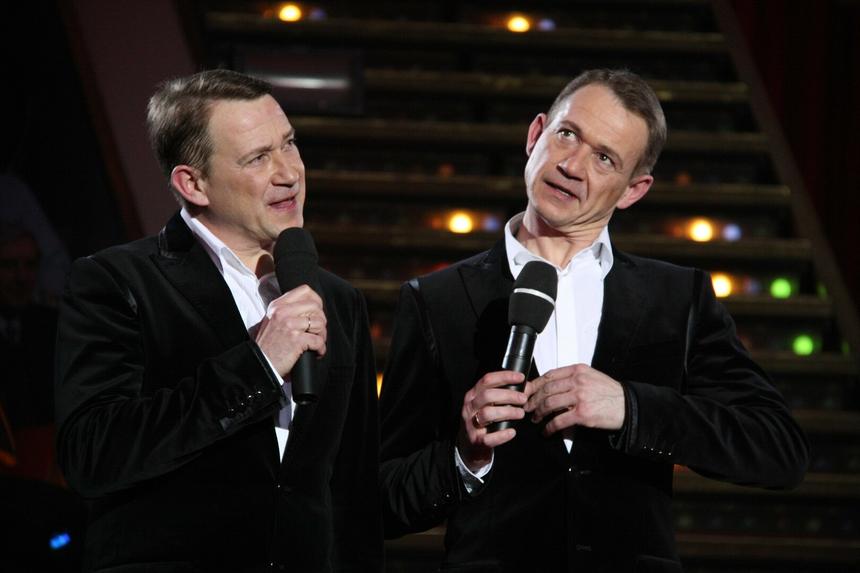 «Ей было обидно, что Саша ушел, а не я»: юморист Валерий Пономаренко рассказал о конфликте с вдовой брата