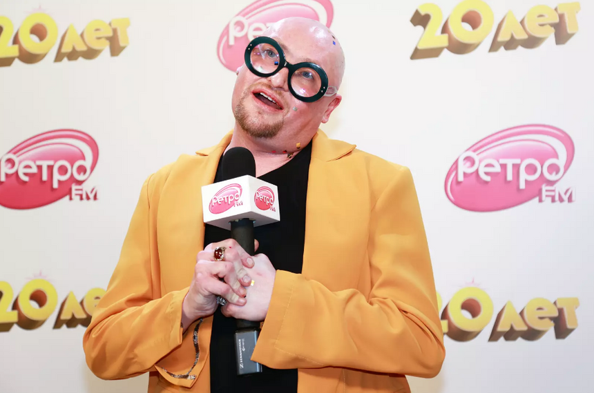 Певец Шура заявил, что ему подарили двухкамерный гроб