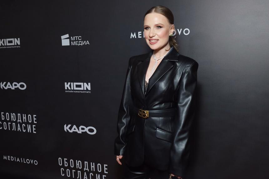 Валерия Гай Германика судится с управляющей компанией