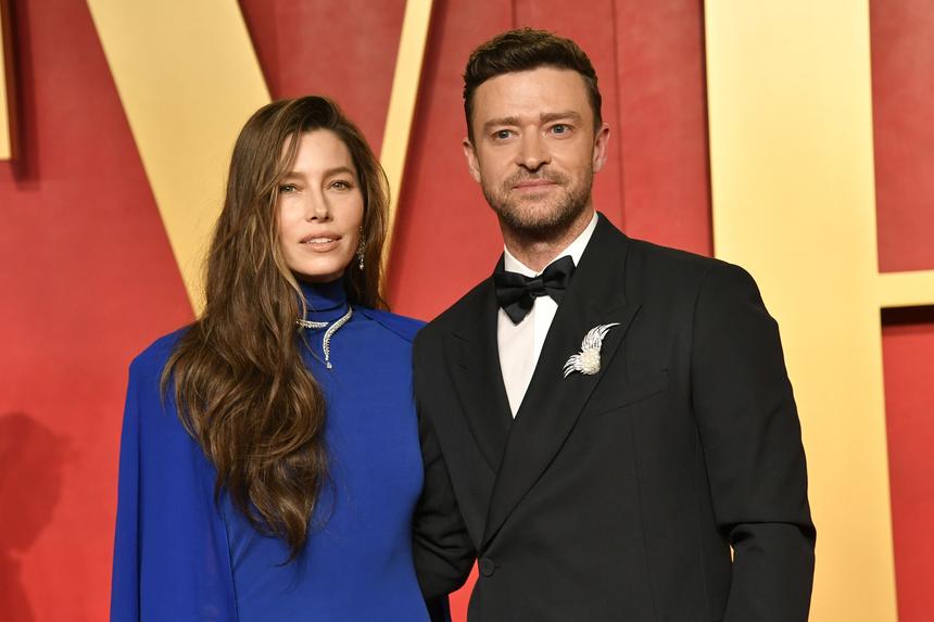 Жена Джастина Тимберлейка впервые за долгое время вывела в свет 9-летнего сына