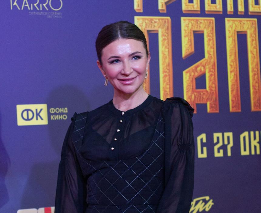 Пришла в кедах за 75 тысяч и с термосом: состоялось первое заседание суда по уголовному делу Блиновской