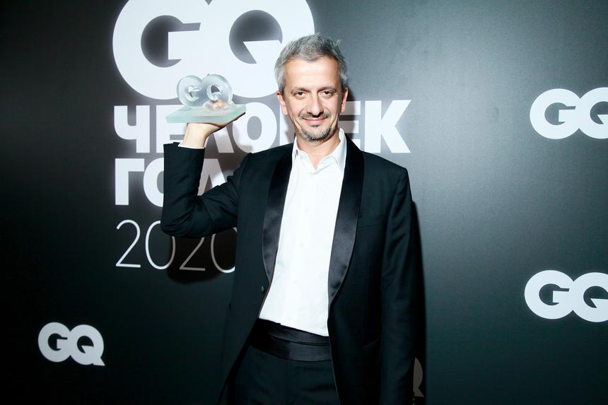 «Это о современности»: Константин Богомолов гордится своим новым спектаклем в Александринском театре