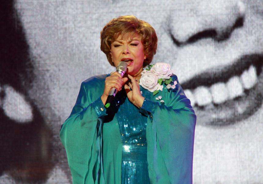 «Она устала»: вернется ли на сцену 87-летняя певица Эдита Пьеха