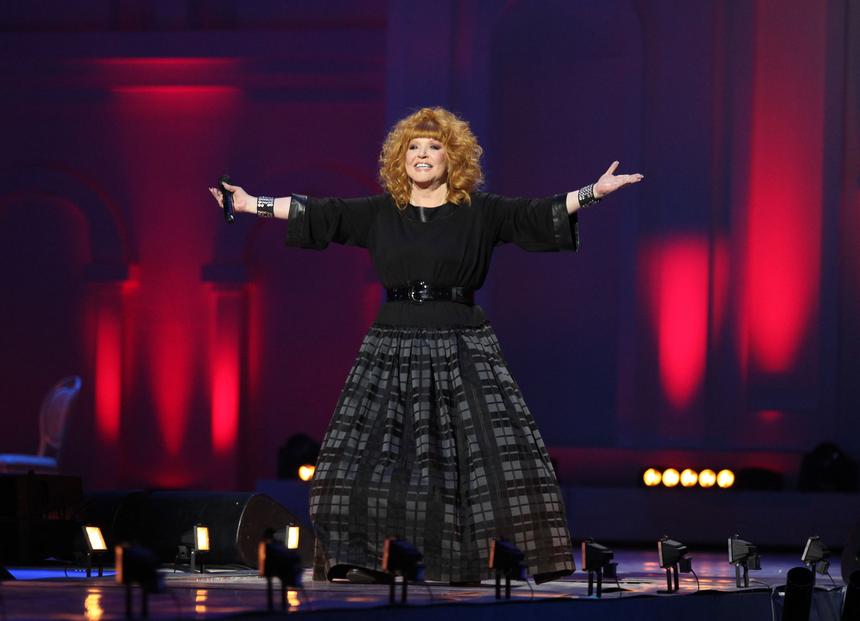 «Попала в эту ситуацию»: бывший муж Пугачевой заявил, что ему жалко певицу