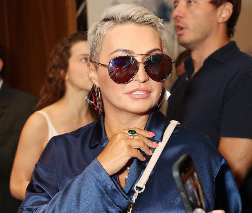 «Надеюсь, выздоровеет»: Катя Лель пожелала здоровья тяжелобольному Юрию Антонову