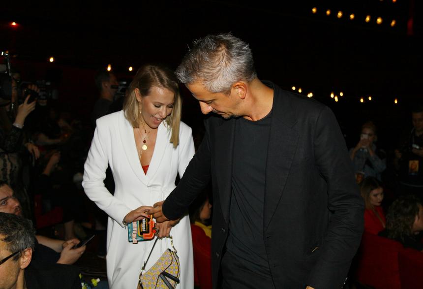 «Ксении идет быть незаметной»: Собчак и Богомолов посетили премьеру сериала «Комбинация»