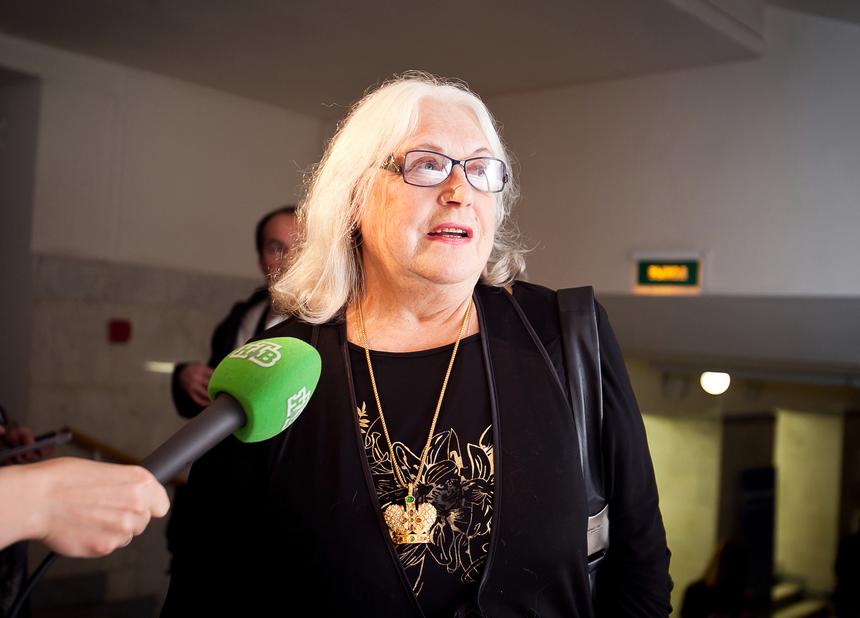 Лидия Федосеева-Шукшина почувствовала себя плохо и впала в депрессию после обмана дочери: суд отложил заседание