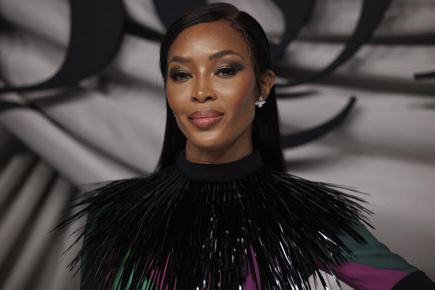 «У них настоящая химия»: раскрыты подробности романа 54-летней Наоми Кэмпбелл с молодым возлюбленным