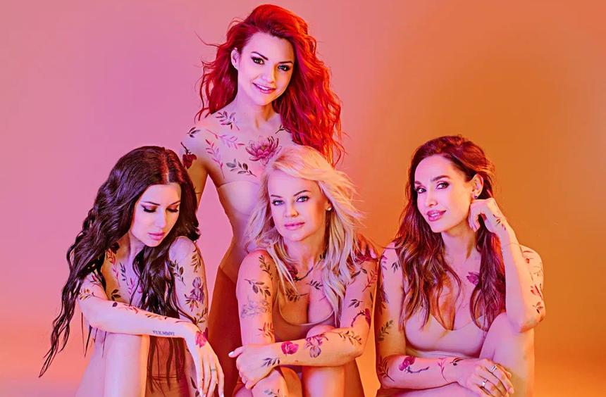 «Есть общий чат»: солистки «Тутси» раскрыли, в каких отношениях находятся с участниками «Фабрики звезд-3»