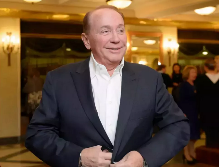 В Москве проходит церемония прощания с Александром Масляковым