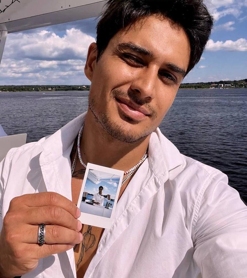 «Его забили, как скот, а тело бросили на сено»: подруга убитого на фестивале Signal бармена раскрыла детали его смерти