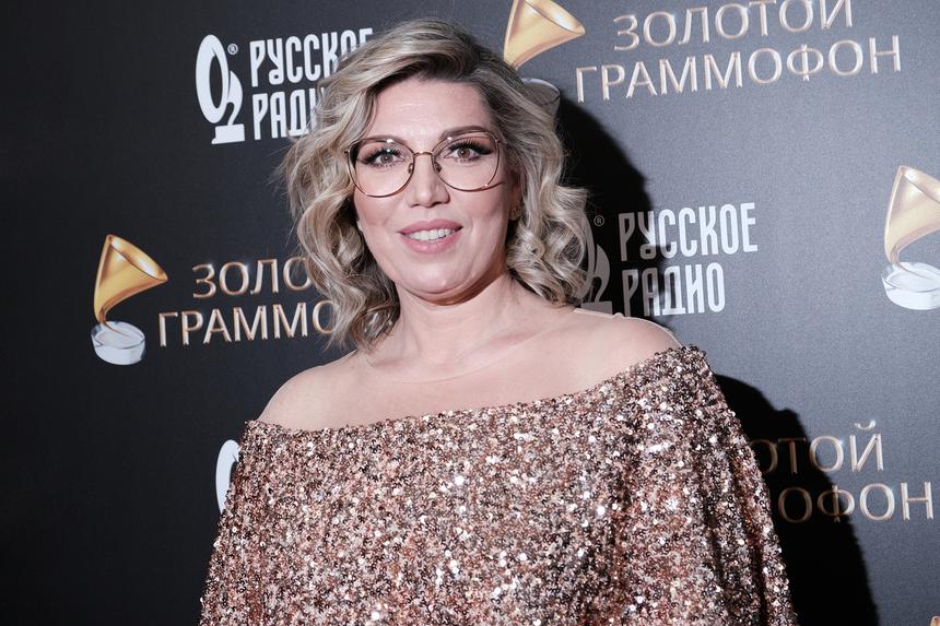 «На лице появилась улыбка»: похудевшая Скулкина предстала с новой прической