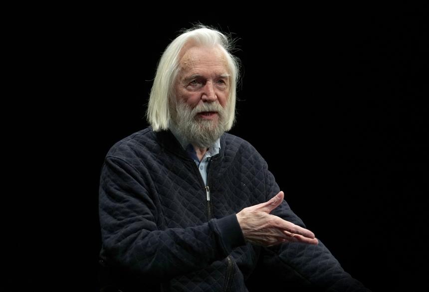 В МХТ им. Чехова раскрыли подробности о состоянии 91-летнего актера Станислава Любшина