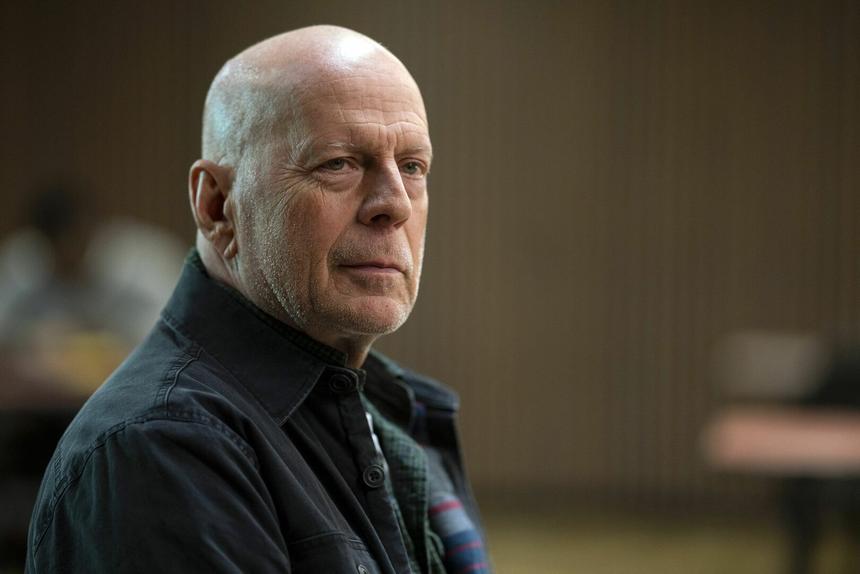 Семья тяжелобольного Брюса Уиллиса переживает, что актер не доживет до своего 70-летия