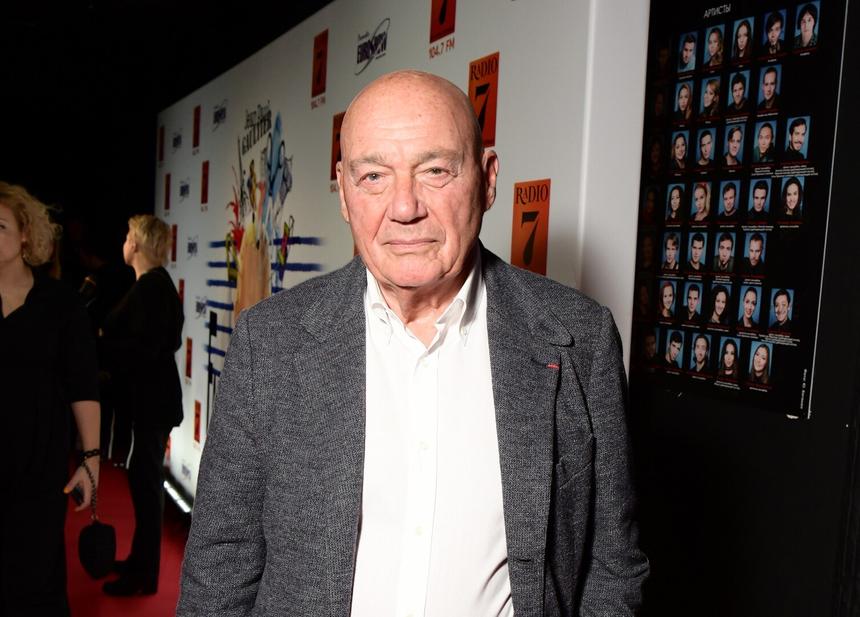 Гнилой и привык к деньгам: писатель Олег Рой заявил, что Владимира Познера нельзя возвращать на российское ТВ