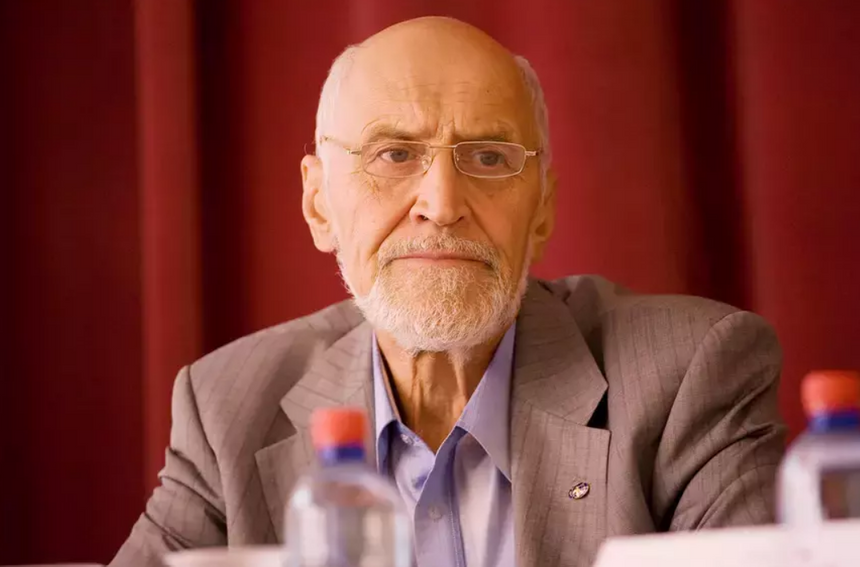 Может полностью ослепнуть: 87-летний Николай Дроздов пожаловался на резкое ухудшение зрения