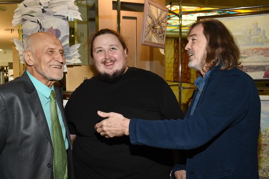 Пианист Лука Сафронов (посередине)