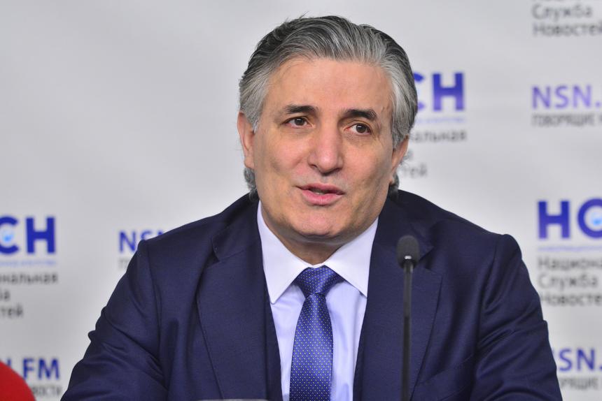 Ни разу не видели в бою на технике: Эльман Пашаев служил танкистом перед задержанием