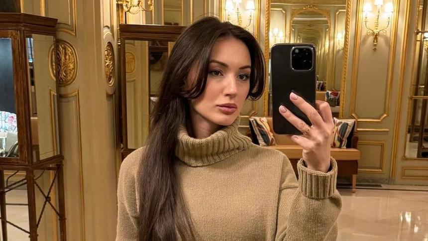 «Нет слов»: дочь певца Александра Серова покинула с семьей Россию