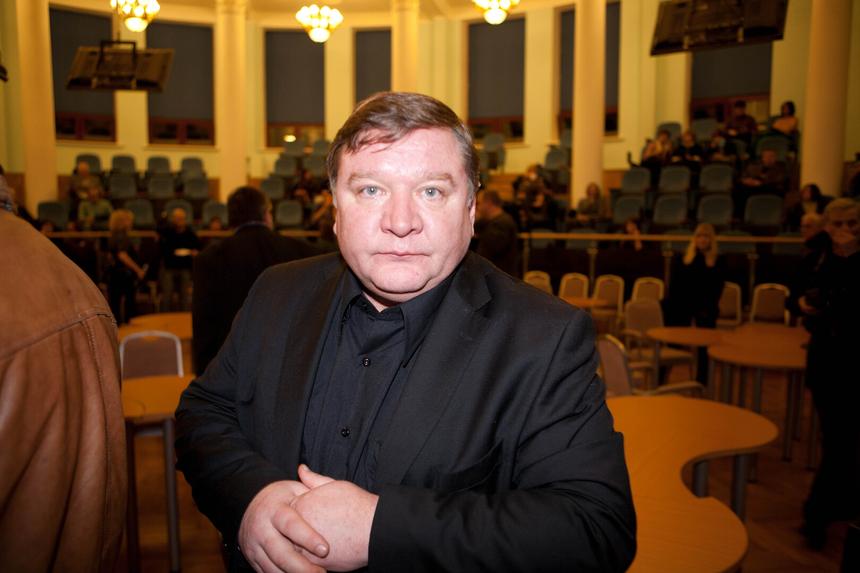 Боролся с раком легких: умер 62-летний актер Роман Мадянов