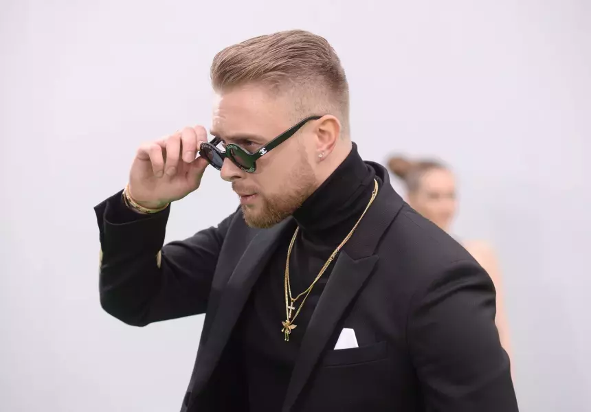 «Съемки в кино очень жесткие»: 30-летний Егор Крид получил травму шейного отдела позвоночника