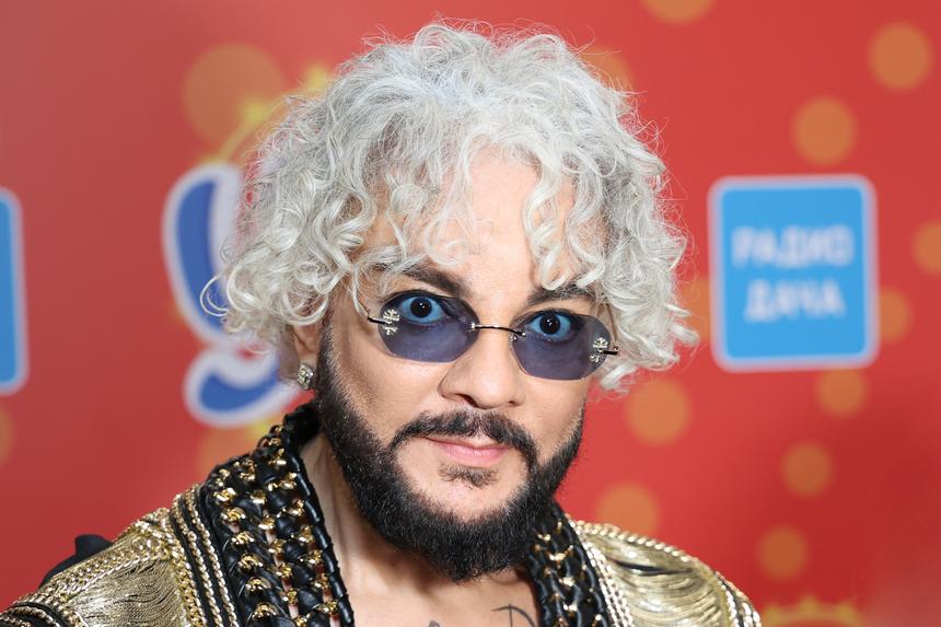 Парикмахер раскрыла, почему у Филиппа Киркорова редеют волосы