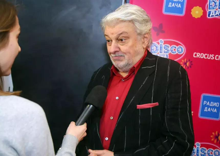 «Я прощаюсь с тобой, Слава»: Пугачева через близких людей передала поминальные слова Добрынину