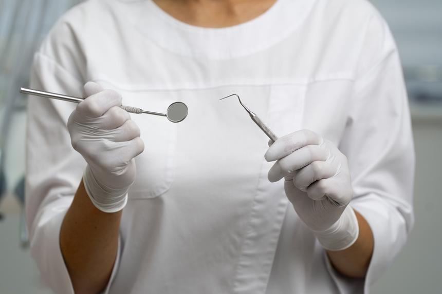 Мужчина умер во время лечения у стоматолога в Подмосковье: что произошло