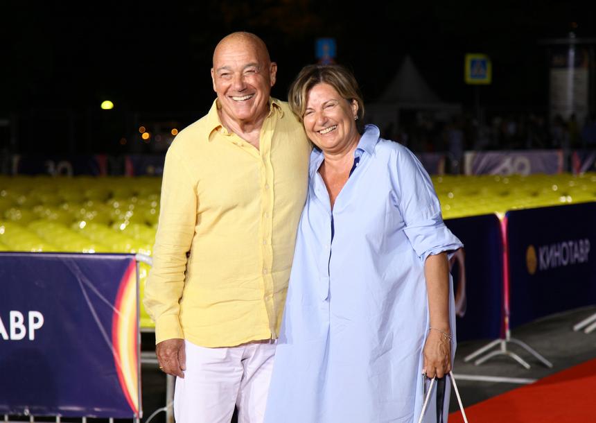 Владимир Познер объяснил исчезновение его нового фильма из эфира ТВ