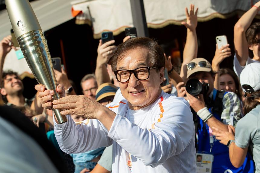 «Это безумие»: внешность 70-летнего Джеки Чана удивила поклонников