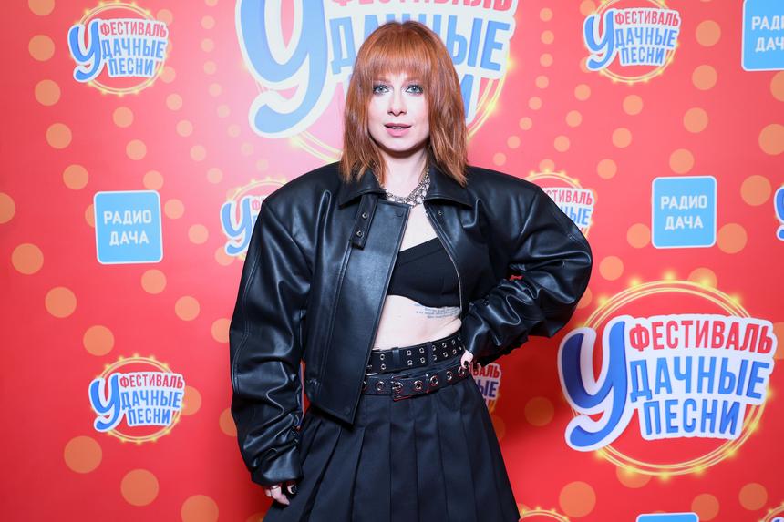 «Сразу вспомнилась»: Юлия Савичева высмеяла песни Анны Асти на музыкальном конкурсе