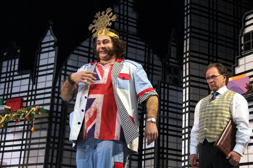 33-летний сын актрисы Марии Ароновой подал на развод