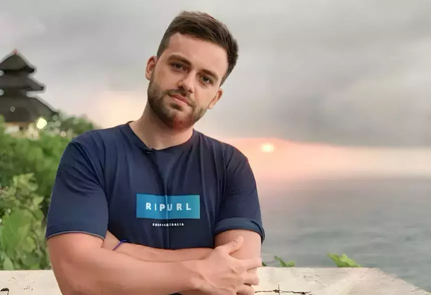 Объявили в розыск по уголовному делу: счета блогера Сергея Косенко на 206 млн рублей арестовали в России