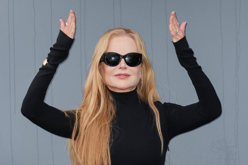 Николь Кидман может потерять крупный контракт из-за конфликта с Сальмой Хайек